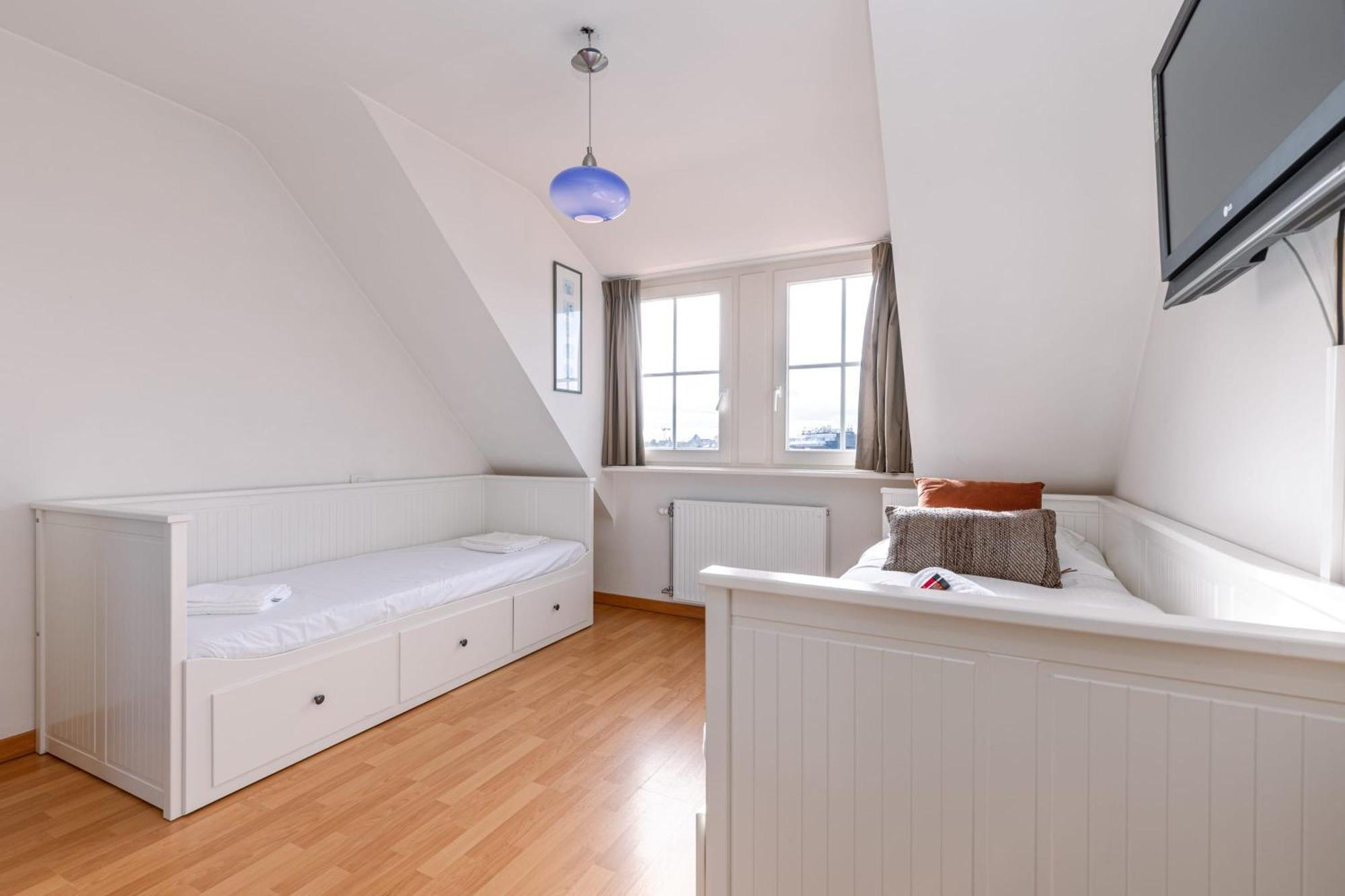 Apartament Charming Spacious Duplex Apt With Private Parking In Knokke Zewnętrze zdjęcie
